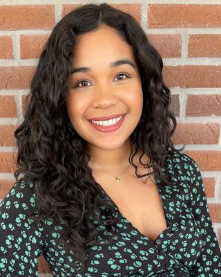 Photo of Fernanda Ngo, Pre-Licensed Professional in Maitland, FL