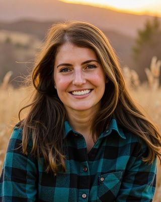 Photo of Danyelle Leaderman, Psychiatric Nurse Practitioner, BC, APNP