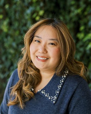 Photo of Esther Eng, MHC, LP