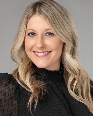 Photo of Norah Chapman - Dr. Norah Chapman, Psychologist, PhD, HSP, PMH-C