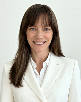 Photo of Lisa Brennan - Brown Counselling - Lisa Brennan, Registered Psychotherapist (Qualifying)