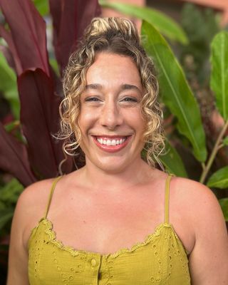 Photo of Mari Mora, Marriage & Family Therapist, MA, LMFT