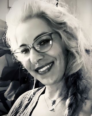 Photo of Ariel Yabek, Marriage & Family Therapist, MA, LMFT