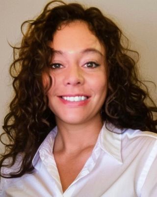 Photo of Jeanie Francis De La Cruz, Licensed Professional Clinical Counselor, LPCC