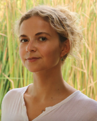 Photo of Sophie Nickoll, Marriage & Family Therapist Associate, MA, APCC, AMFT