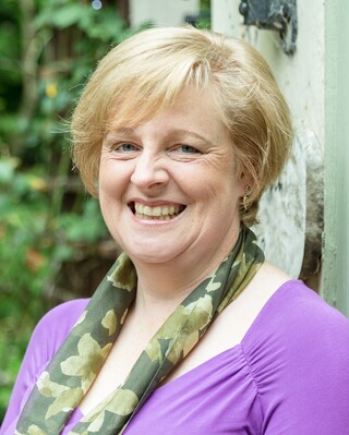 Photo of Caeredwen Gregson-Barnes, Counsellor