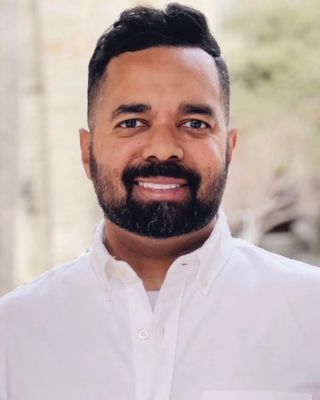 Photo of Phillip Vazquez, Marriage & Family Therapist Associate, MS