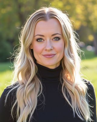 Photo of Sara Stengel, Licensed Clinical Professional Counselor, MS, LCPC, EMDR