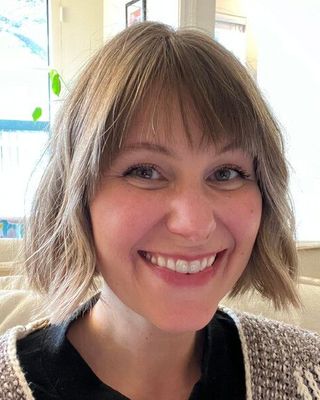 Photo of Gretchen Adams, Associate Clinical Social Worker, MSW, ASW