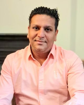Photo of Franky Dsouza, Psychotherapist, MSc, UKCP Trainee