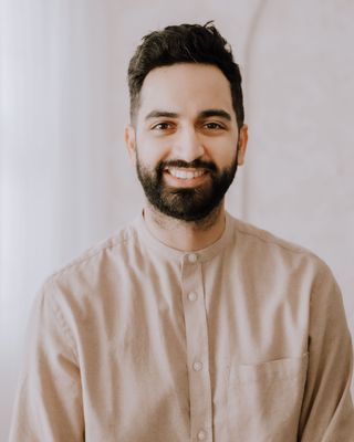 Photo of Karan Gill, Counsellor, MC, CCC
