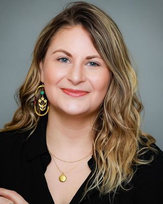 Photo of Samantha Adams, Pre-Licensed Professional, LMHCA, PCA