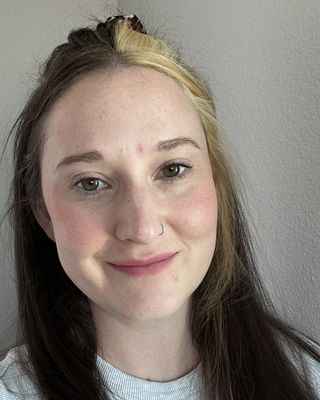 Photo of Angela Binns, Licensed Master Social Worker, MA, LMSW