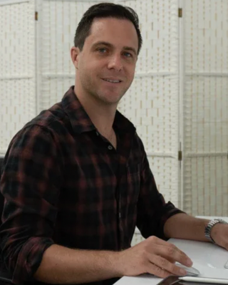 Photo of Dr Braden Ashley Vernon, Psychotherapist, PhD, ACA-L4