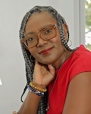 Photo of Elleen Okotie, Psychotherapist, MA, MBABCP