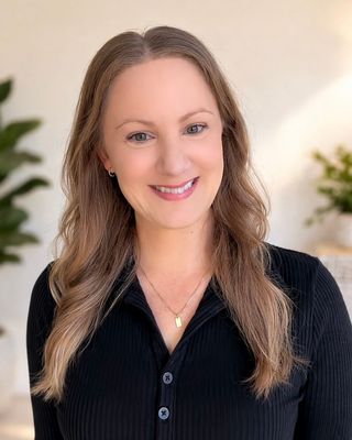 Photo of Nicole L. Young, Clinical Social Work/Therapist, MSW, LCSW