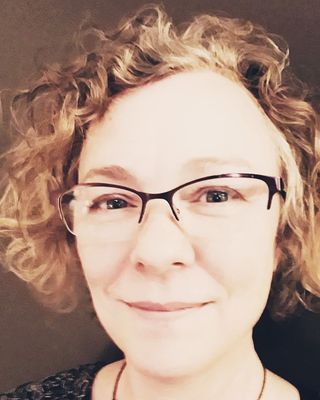 Photo of Esther Crooks, Clinical Social Work/Therapist, LCSW