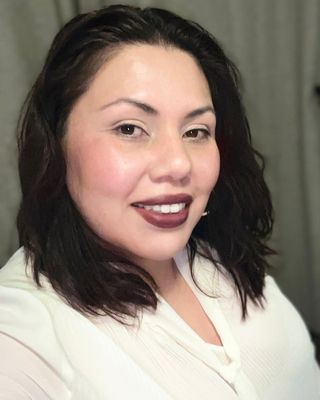 Photo of Perla Campos-Ruiz, Marriage & Family Therapist, LMFT