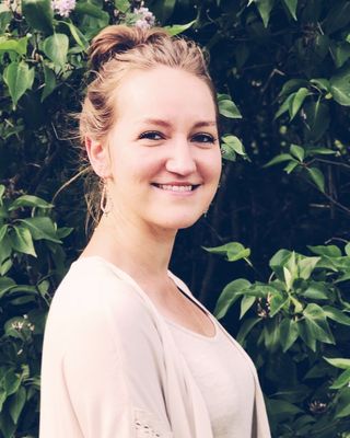 Photo of Anna Brackett, Pre-Licensed Professional