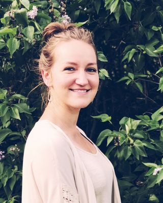Photo of Anna Brackett, Marriage & Family Therapist Associate