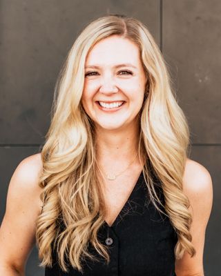 Photo of Lauren Lowney, Marriage & Family Therapist Associate, AMFT