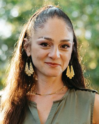 Photo of Corina Seligman, Marriage & Family Therapist Associate, LMFT