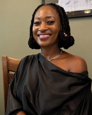 Photo of Silondolozukuthula Makaziwe Mpofu, General Counsellor, BSocSci Hons, ASCHP Specialist Wellness Counsellor