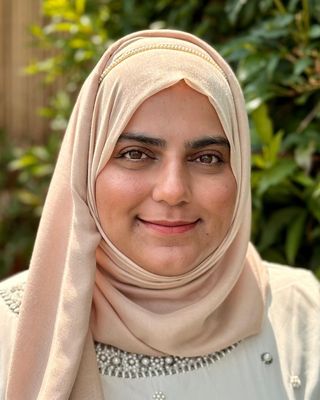 Photo of Zaynab Qureshi, Psychotherapist, MSc, MBABCP