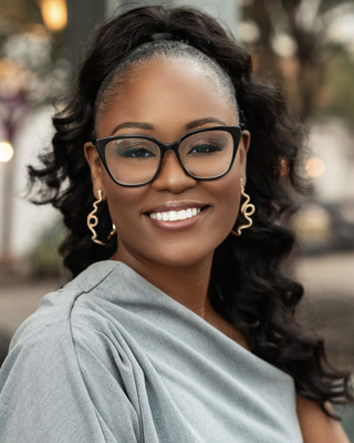 Photo of Kevisha Walker, Counselor, LPC