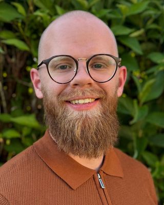 Photo of Enoch P Fossum, Pre-Licensed Professional, AMFT