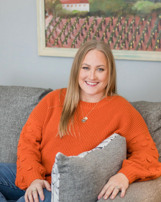 Photo of Sarah Magallon, Licensed Professional Counselor, LPC
