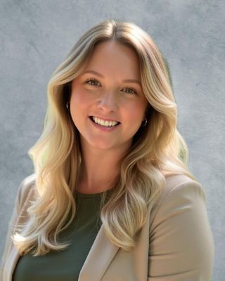 Photo of Laura Cowell, Pre-Licensed Professional, RSWI