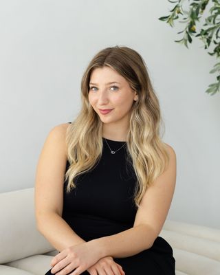 Photo of Alexis Banyai, Registered Psychotherapist (Qualifying)
