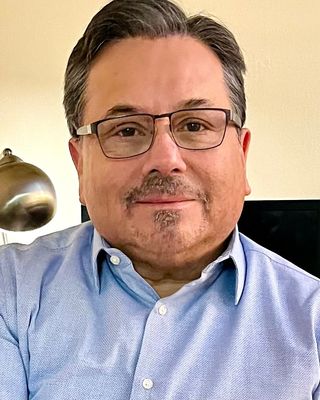Photo of Alejandro Flores, Clinical Social Work/Therapist, DSW, LCSW