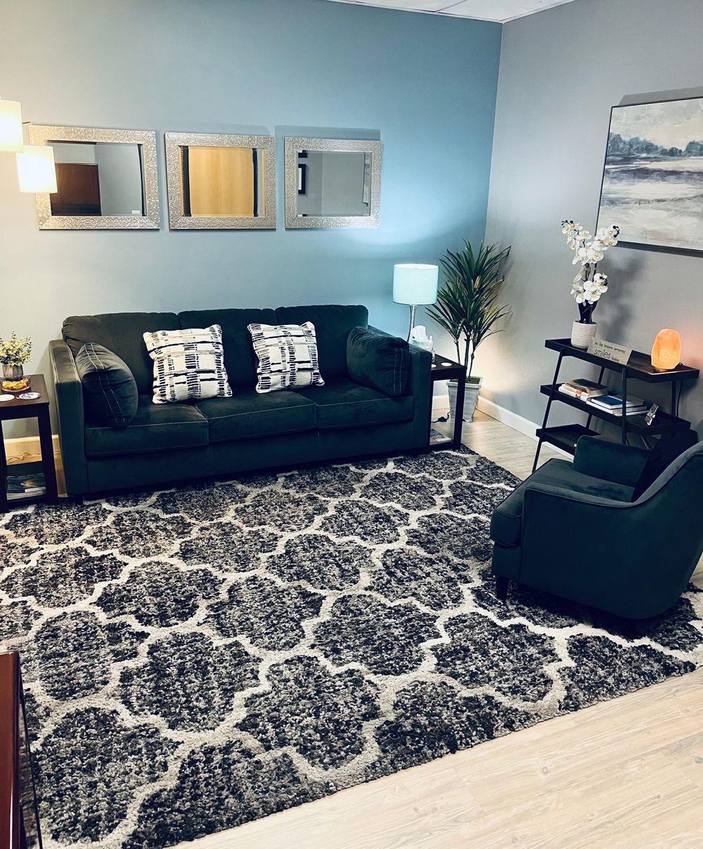 Centrally located in Las Vegas Green Valley Area