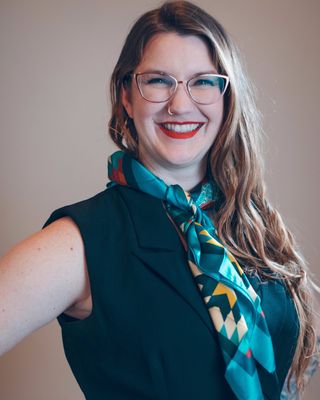 Photo of Julie Brannen, Counselor, LCPC, R-DMT, GLCMA