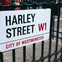 Gallery Photo of We can meet in person in Harley Street, Liverpool Street, Hampstead or online, whichever is most suitable for you. 