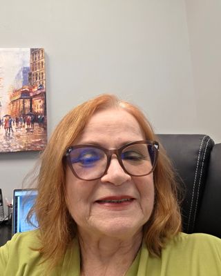 Photo of Jadwiga Binczak - London Integrative Therapy, Registered Psychotherapist, MACP, RP, EMDR T, CCAC, CSAS