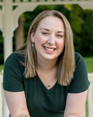 Photo of Sarah Rosero, Pre-Licensed Professional
