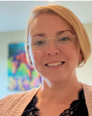 Photo of Caren Blantin, Psychiatric Nurse Practitioner