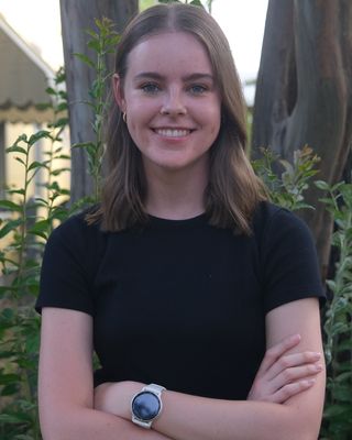 Photo of Emma Hoelscher, Pre-Licensed Professional