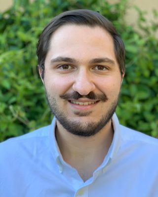Photo of Emin Issaghoulian, Marriage & Family Therapist, LMFT, MS