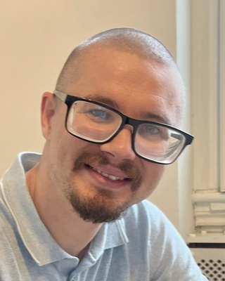 Photo of Sam Lawes, Psychotherapist, MNCPS Acc.