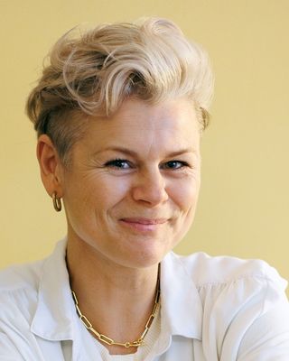 Photo of Laura Wells, Counsellor, MNCPS Acc.