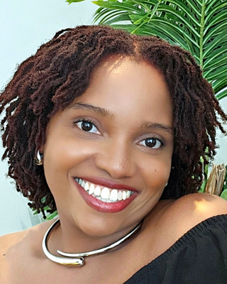 Photo of Raphaelle Heureux, Registered Psychotherapist, MDiv
