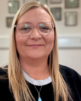 Photo of Lynn Guyan, Counsellor, MSc, MBACP
