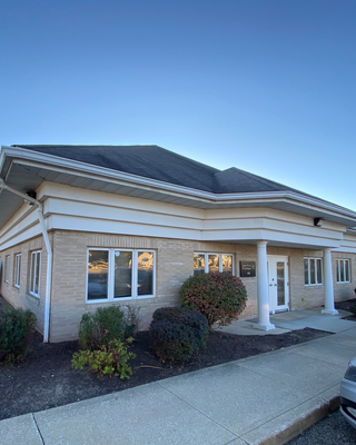 Photo of Lynn Luna Jones - Jones-Wood Psychological Associates, Inc, Treatment Center, PhD