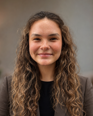 Photo of Julia Adent, Pre-Licensed Professional