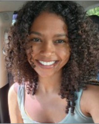 Photo of Alba Perez Smith, Clinical Social Work/Therapist, MSW, LICSW