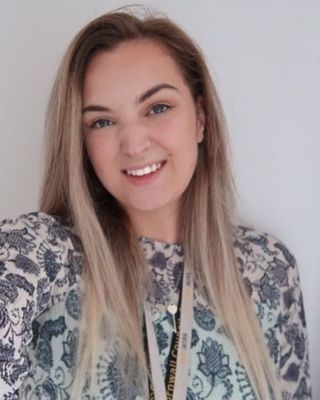 Photo of Hannah Gendall, Psychotherapist, MSc